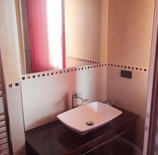 Ema & Grace דירה *